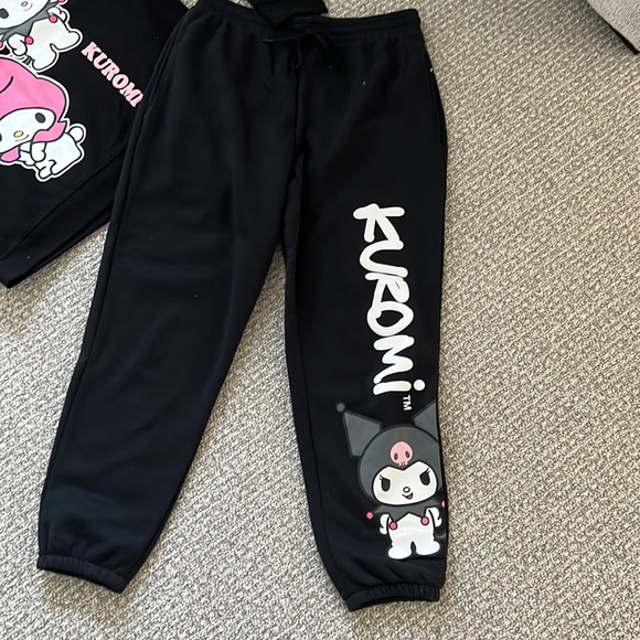 Kuromi Black Sweatshirt Sweatpants Set Sanrio Hello Kitty My Melody Jogger Top M - Picture 2 of 9
